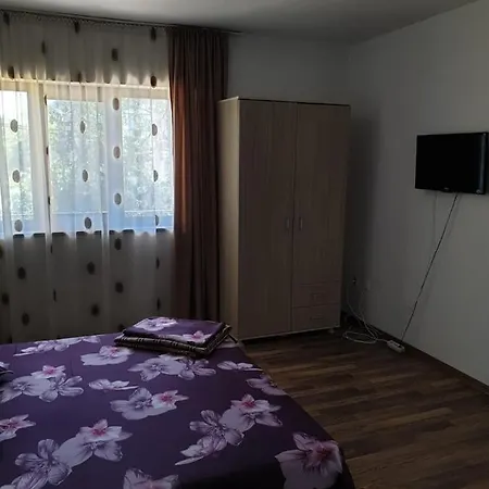 Casa Di Madi Pensiune 2 Mai