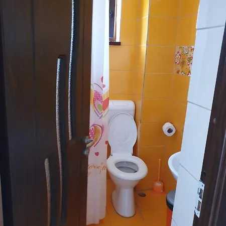 Casa Di Madi Pensiune 2 Mai