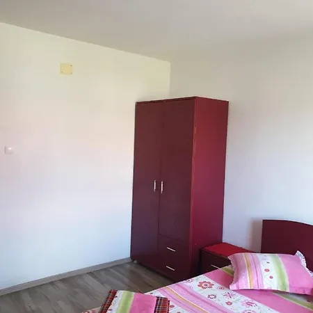 Casa Di Madi Pensiune 2 Mai