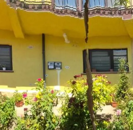 Casa Di Madi Pensiune 2 Mai